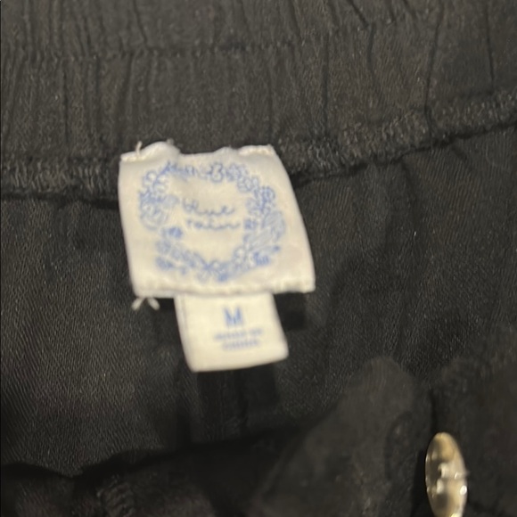 Francesca's Collections Black Cropped Pants - Picture 2 of 7